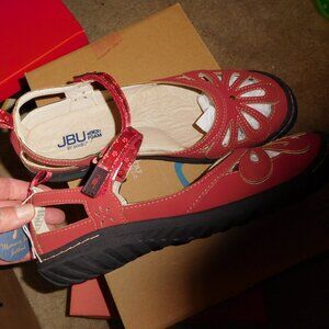 NEW 9M JBU BY JAMBU RED WILDFLOWER ENCORE SPORT SANDALS